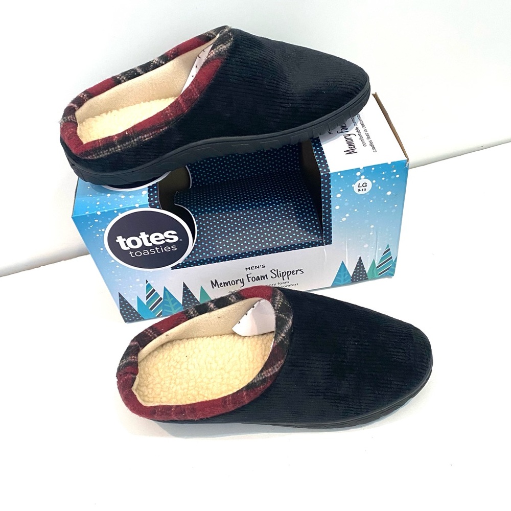 TOTES NWT Mens Large 9-10 Black Red Plaid Trim Toasties Memory Foam Slippers